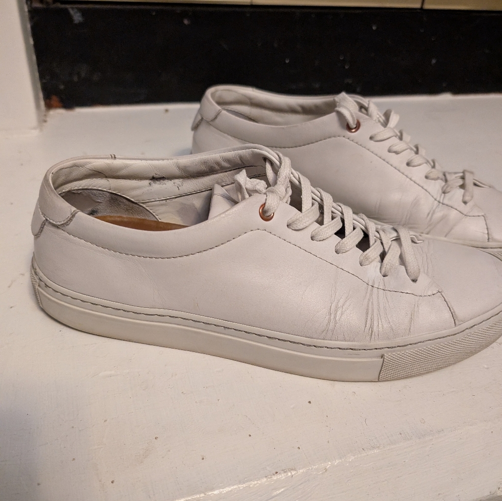 Good Man Men's White Leather Sneakers size 10 - Picture 2 of 8